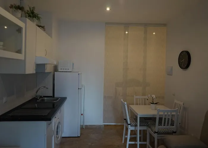 Estudio Naranjos De Nueva Alcantara 아파트 *